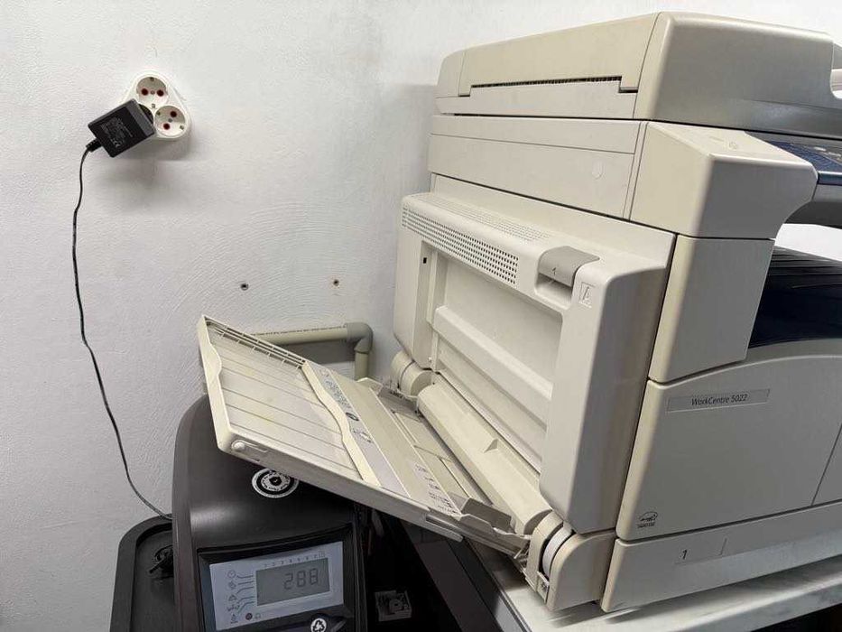Мултифункционален принтер Xerox WorkCentre 5022.