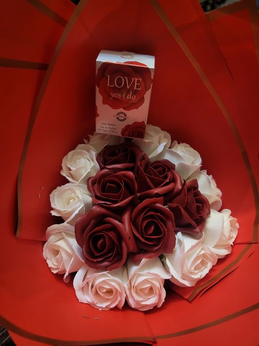 Buchet 17 trandafiri de sapun