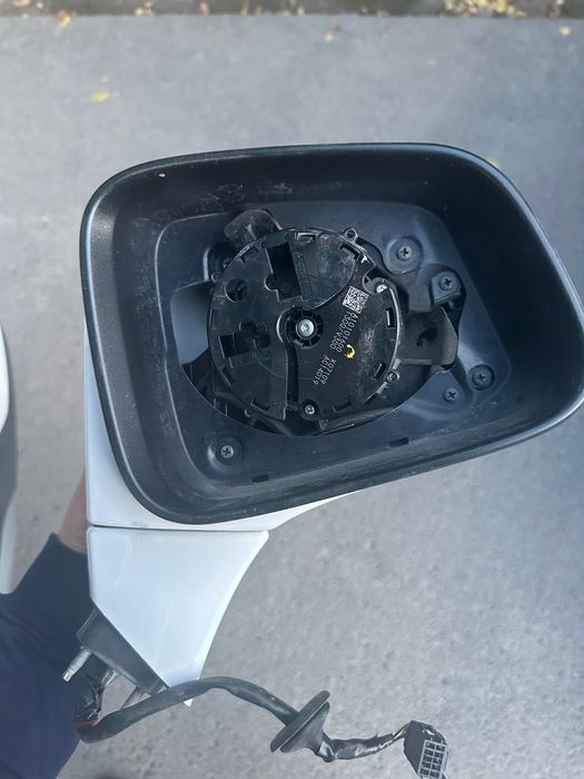 Боковое зеркало. Продам на запчасти
