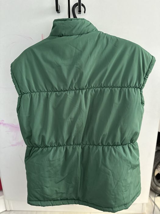 Безрукавка женский