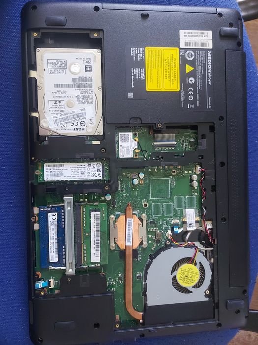 Laptop Medion Akoya i3 5010U