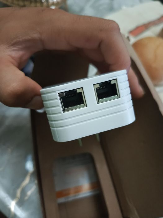 Wi-Fi усилитель продается. Wi-fi uzatgichi sotiladi.