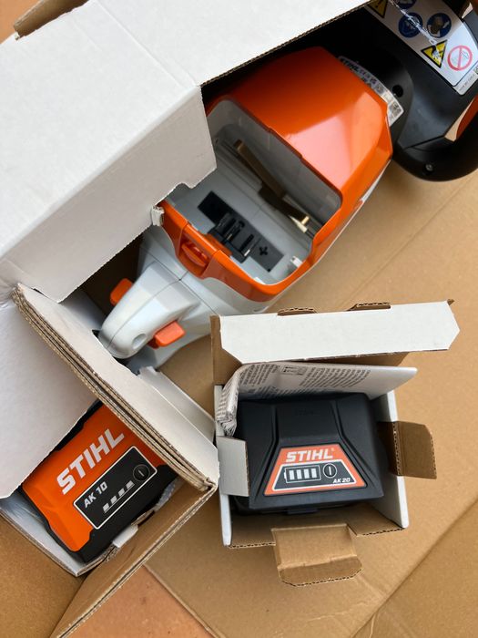 Акумулаторен ножица за жив плет  Stihl