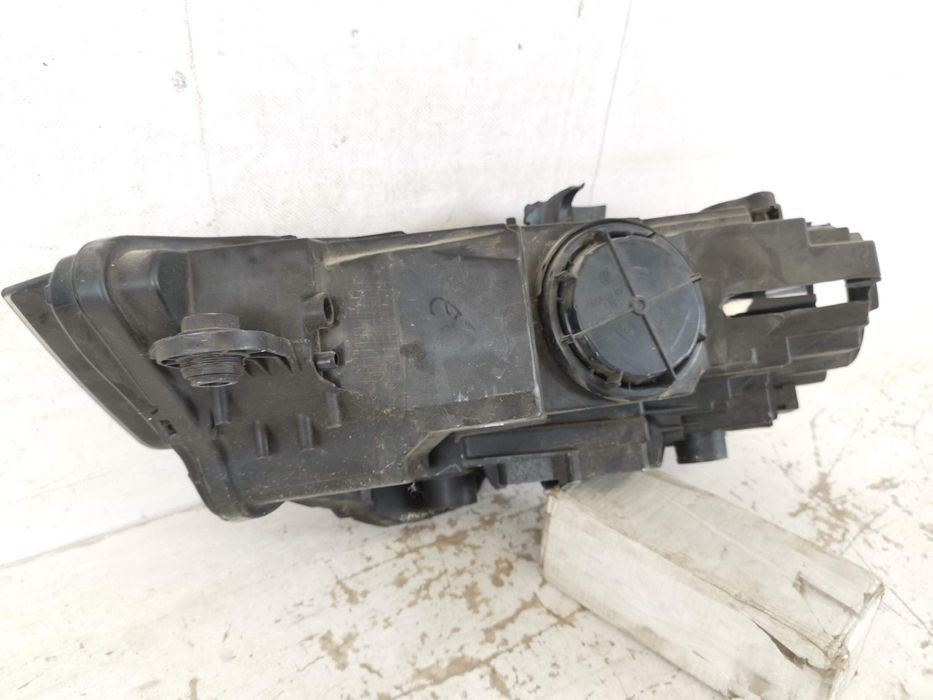 Десен Фар Ауди А3 8V [фейслифт] [ - ] Оригинален Авариран Audi A3 8V [