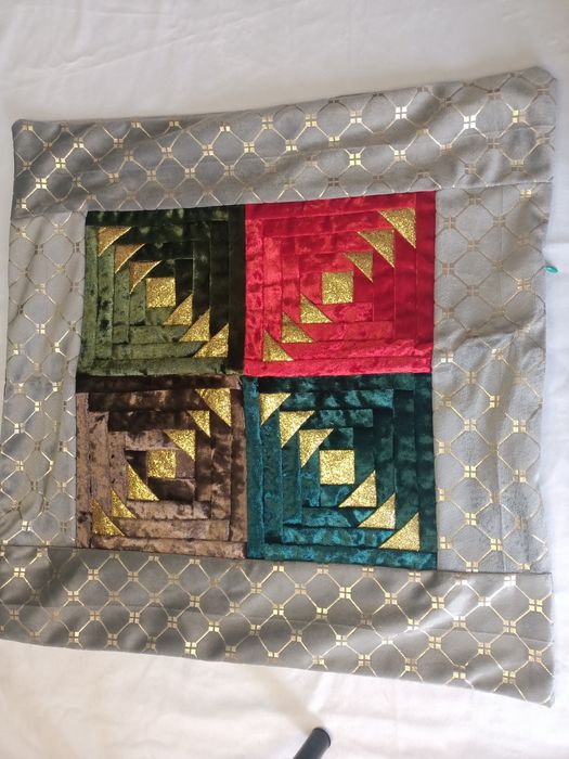 40×40 өлшемде чехолдар сатылады.