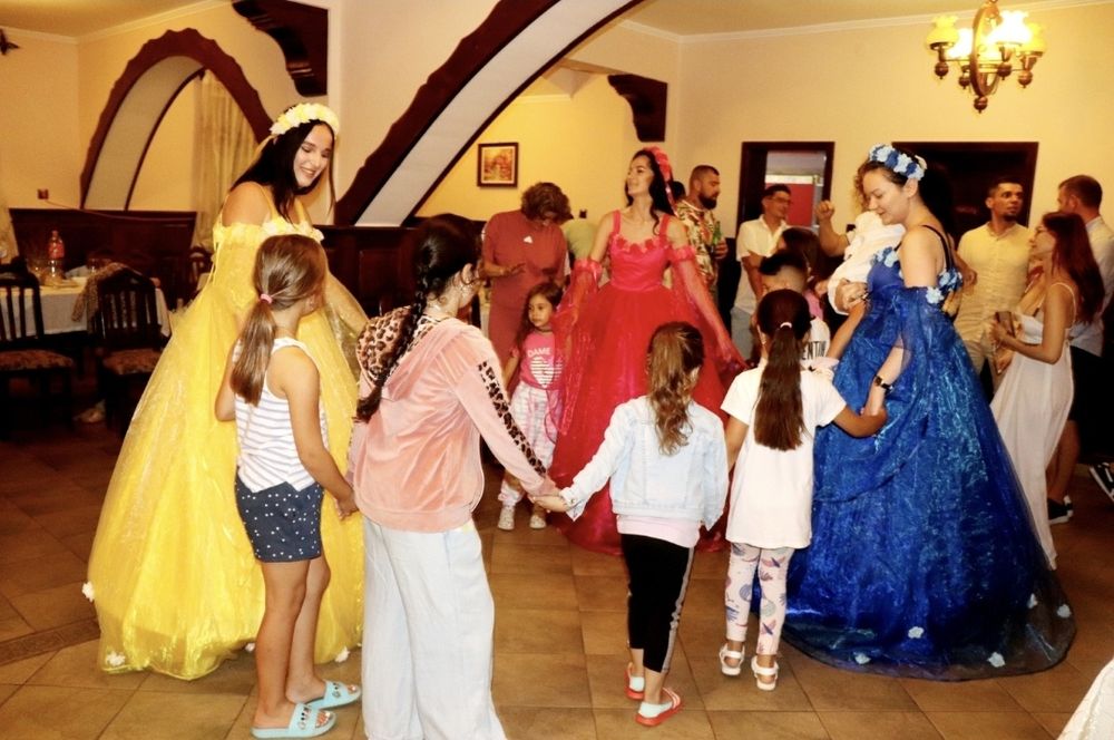 OFERTA Ursitoare , Cabina foto  , DJ