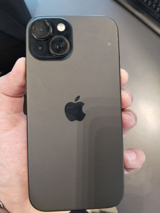 Продам Iphone 15 разбит экран