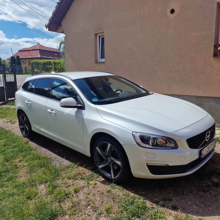 VOLVO V60 2015 — imagine 2