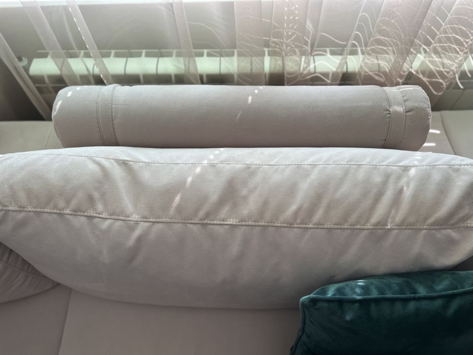 Чисто нов диван.