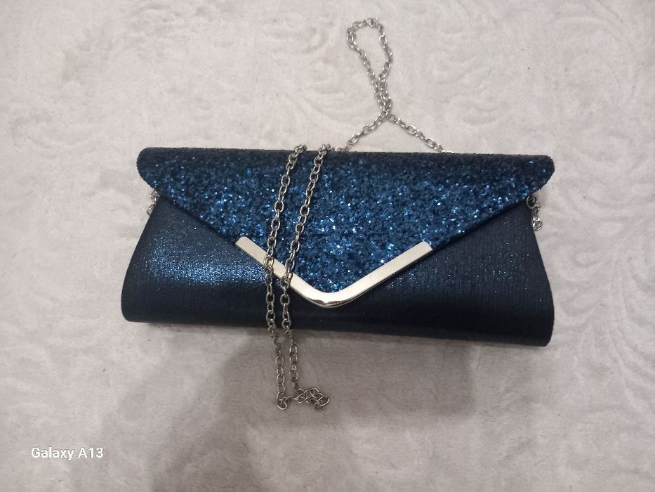 Малка дамска чантичка