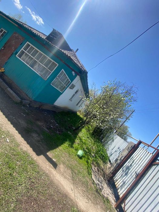 Үй сатылады. Жер үй.