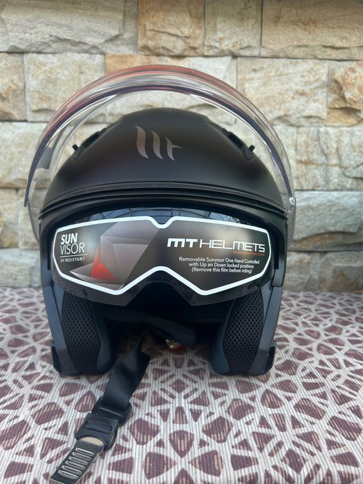 Нова Мото Каска MTHELMETS