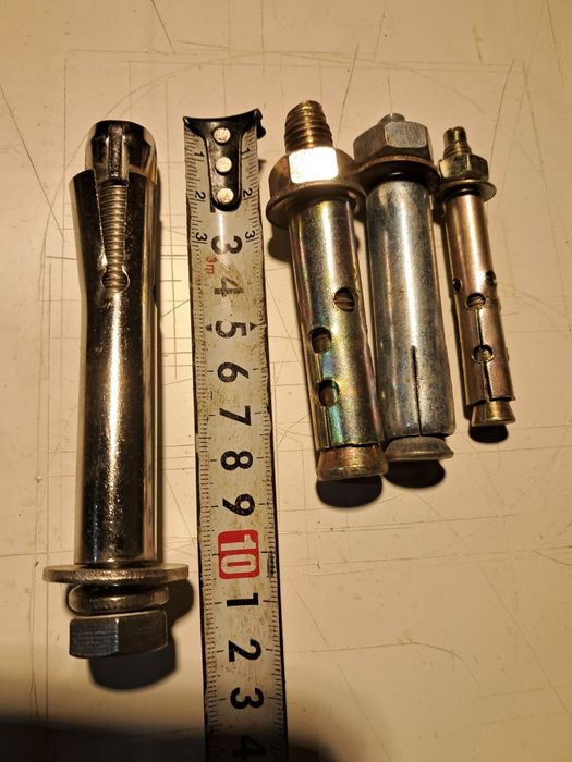 Строительные  анкерные болты для крепления