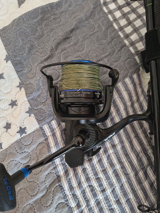 Mulineta  Pro FL Strategist Feeder 8000