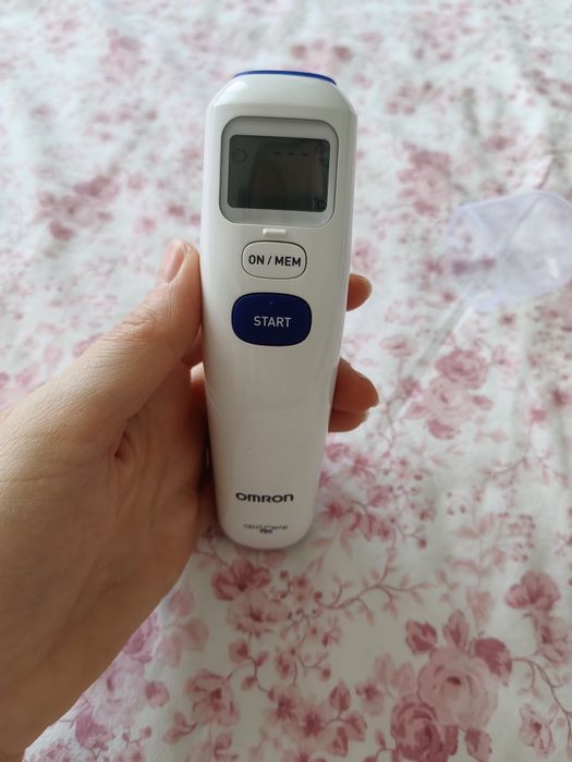 Безконтактният термометър OMRON GT 720