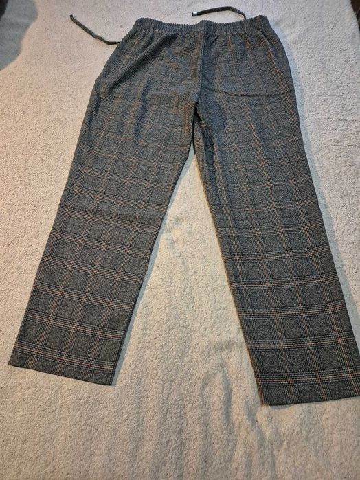 Pantaloni casual cu carouri (model Prince de Galles). LC WAIKIKI