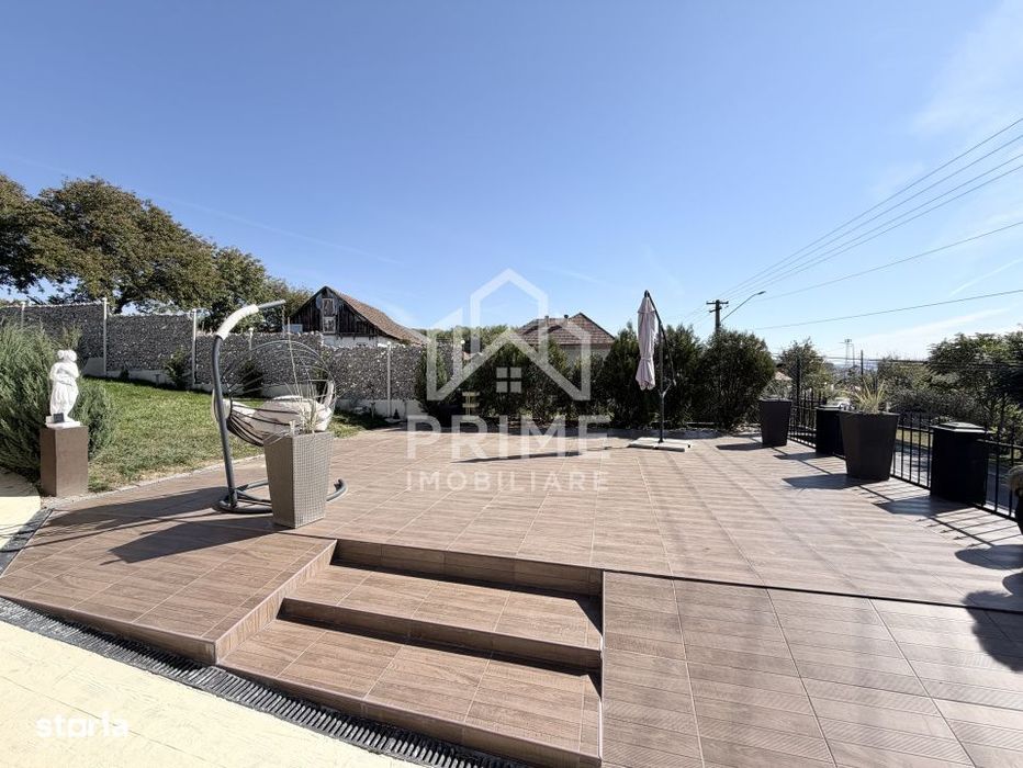 Vilă Modernă Cu Piscină | 210 Mp |  686 Mp Teren | Garaj | Blaj |