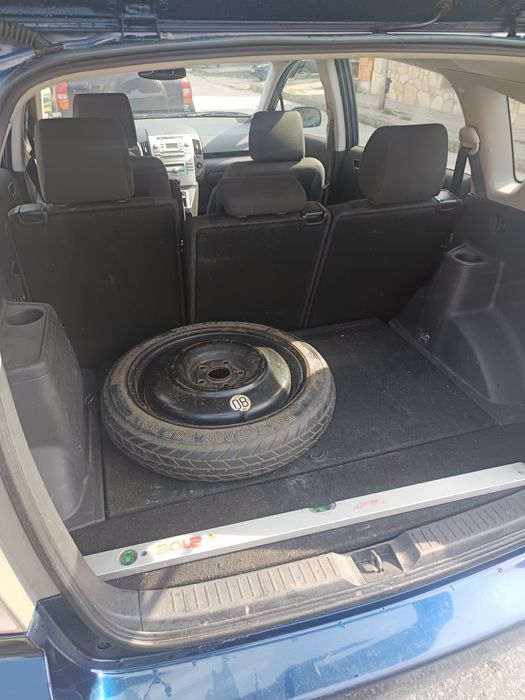 toyota corolla verso 1.8 с газ бартер за Ендуро кросов мотор