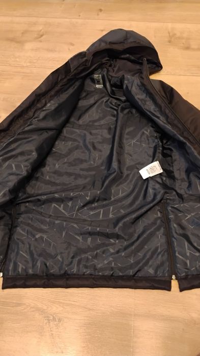 Vând geaca Parka  Decathlon 123-130