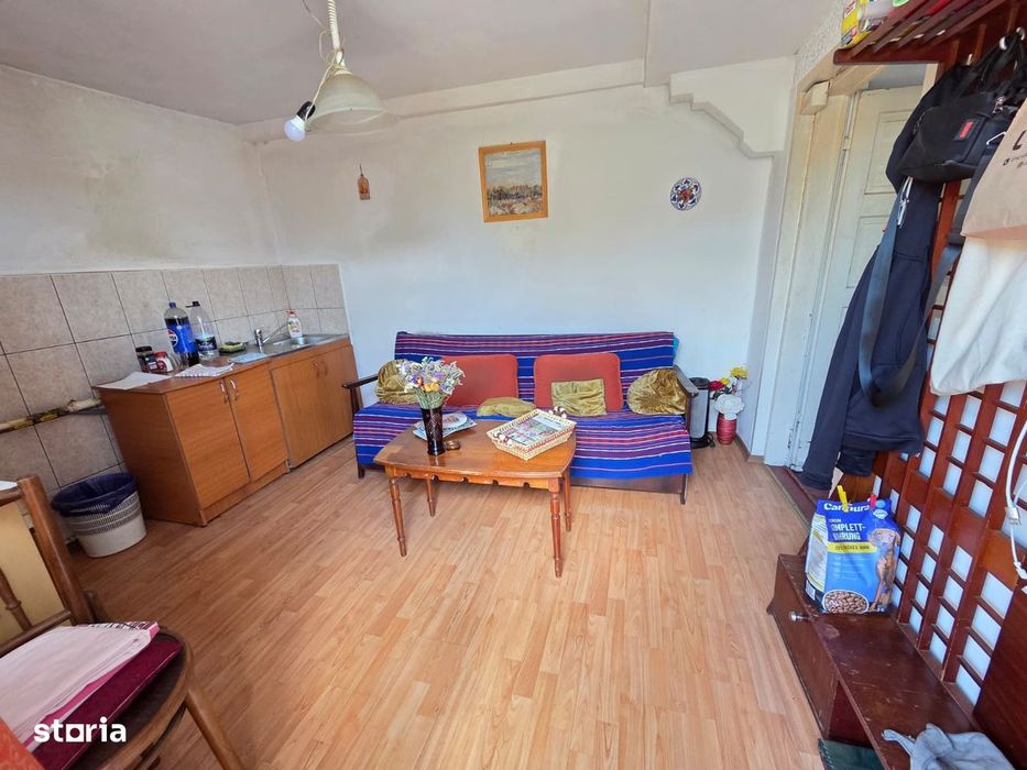 COMISION 0, Casa, 61 mp, 280 mp teren, Targoviste, Micro1