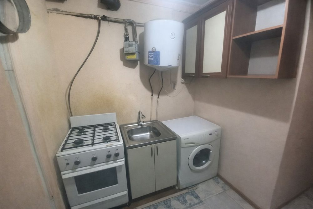 1-xonali Kvartira Srochni sotiladi!