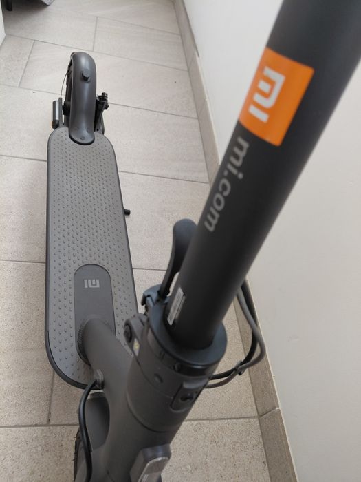 Trotinetă Xiaomi Mi Electric Scooter 1S – Stare excelentă, autonomie 30km