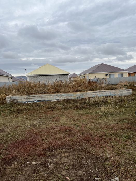 Участок с фундаментом