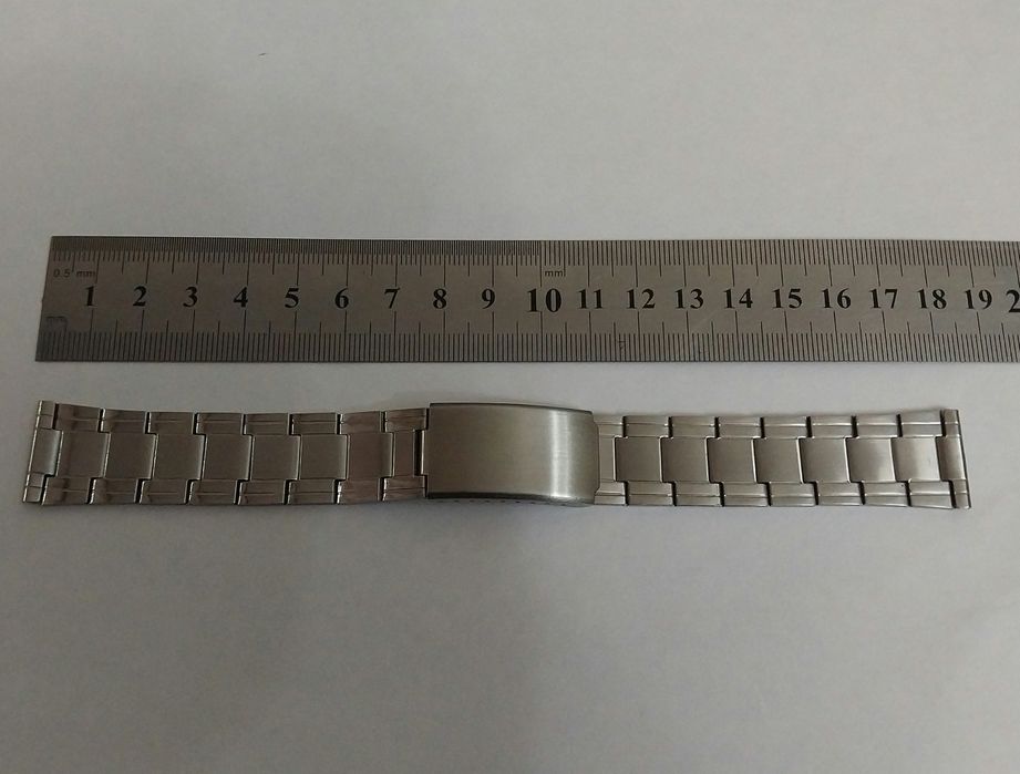 Браслет ремешок на часы 20 мм
