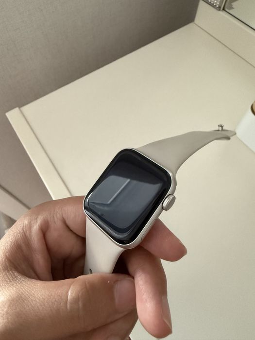 Apple Watch SE — отличное состояние