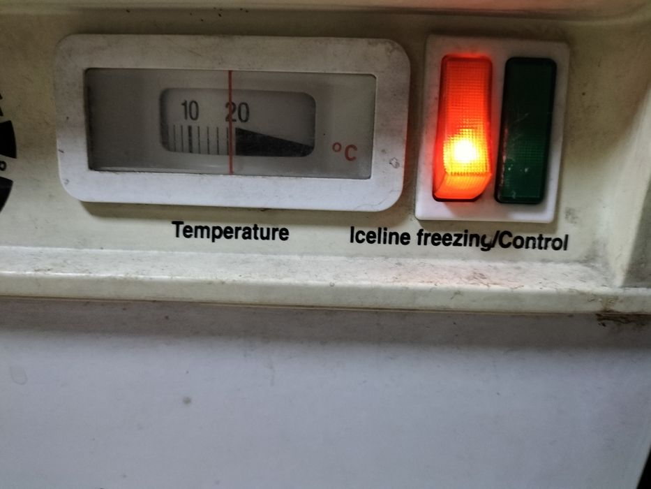 Продам холодильник 200л.  t (+2°)- (+8°)