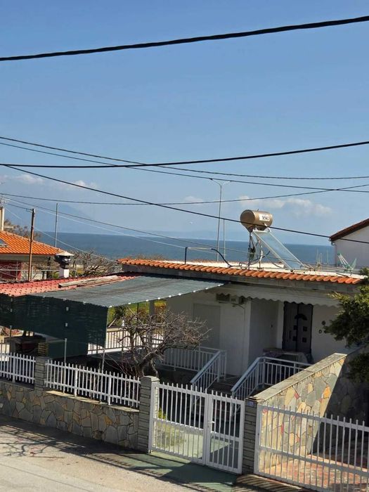 Къща на 50 метра от морето – Неа Врасна!