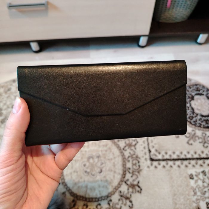 Очки солнцезащитные продам