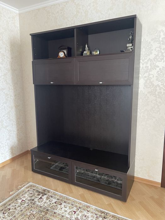 Продам стенку под ТВ