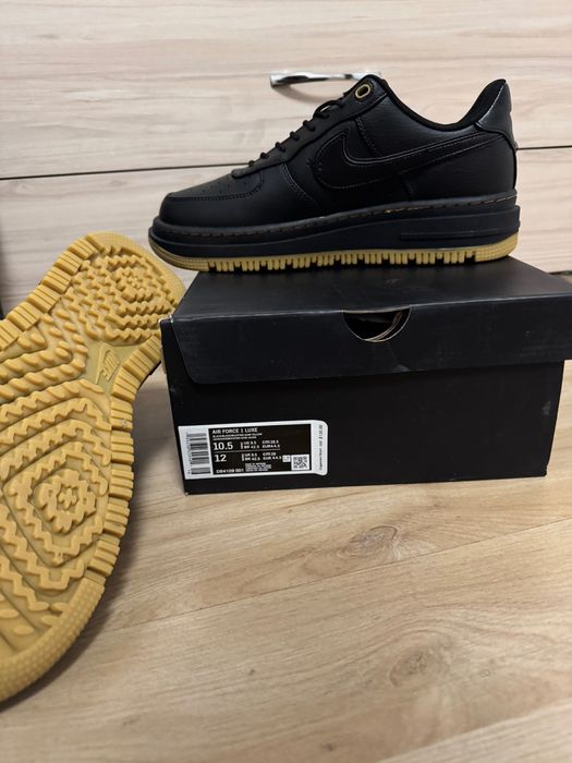 Nike Air Force 1 Luxe