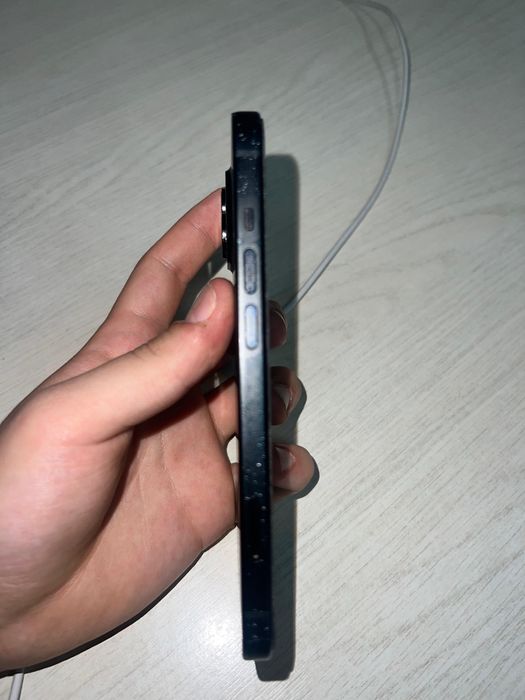 Iphone 15 128 gb 85 %