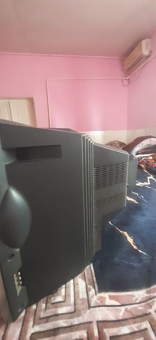 Продам телевиз лж все работает отлично