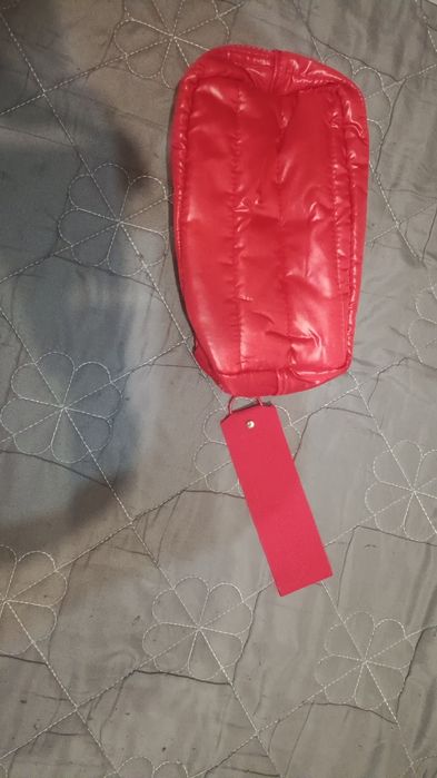 Продам брендовые косметички