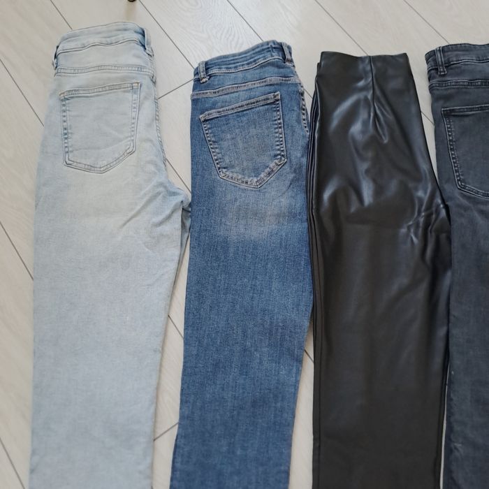 Blugi marimea S zara , stradivarius
