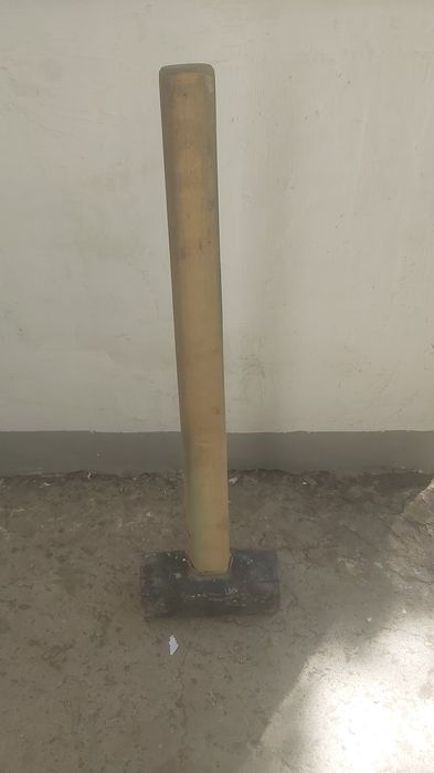 Кувалда советского производства.