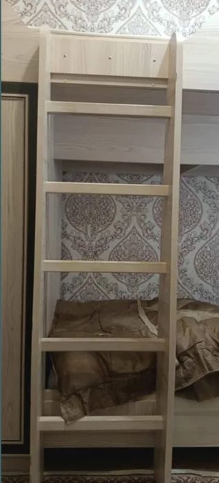 Двухъярусная кровать