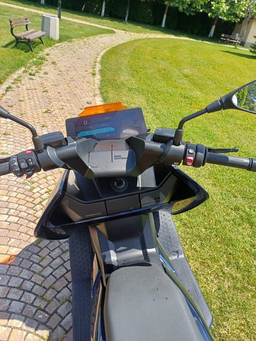 Scuter electric BMW CE 04