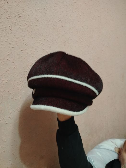 Продам красивую тёплую шапочку