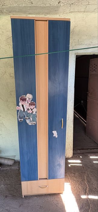 Dulap tip soldat (o ușă + sertar) – 208 cm – utilizabil