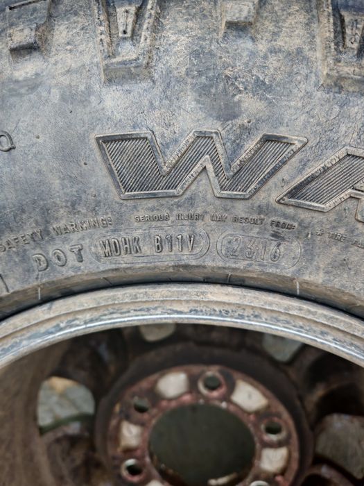 Джанти с гуми 235/75/15