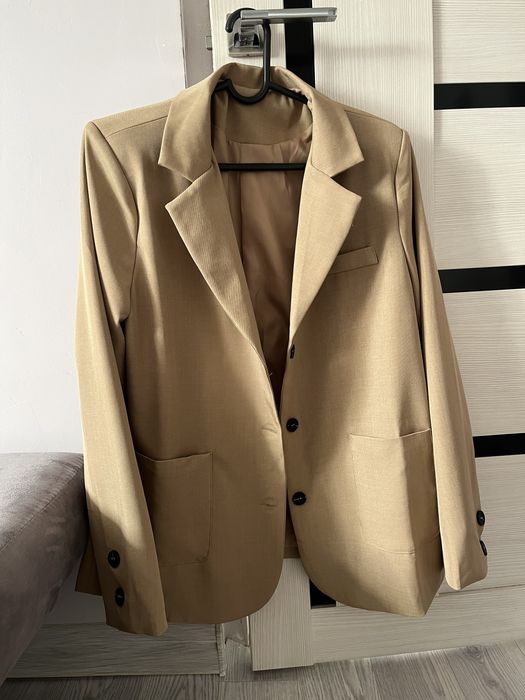 Пиджак новый бежевый