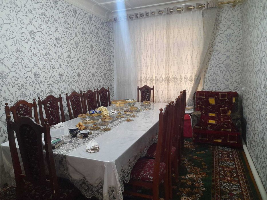 katta oila yoki mehmonxona faoliyat yuritish uchun qulay hovli