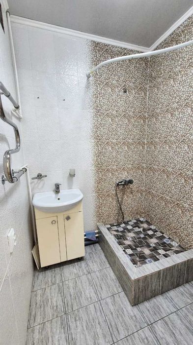 Продам коммерческое помещение в мкр. Орман