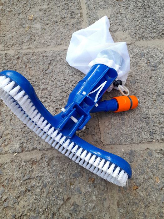 Вакуумна глава за почистване на басейни