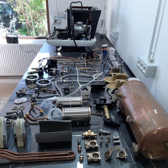 Reparatii , revizii aparate de cafea (service espressoare).