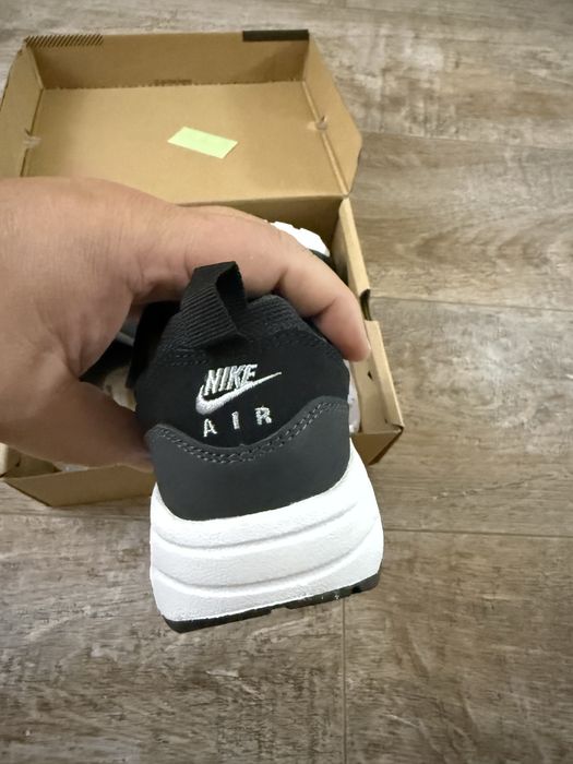кроссовки детские новые Nike